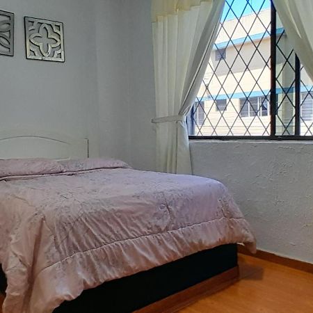Hostal Brilliant Quito Exterior photo