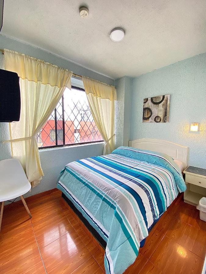 Hostal Brilliant Quito Exterior photo