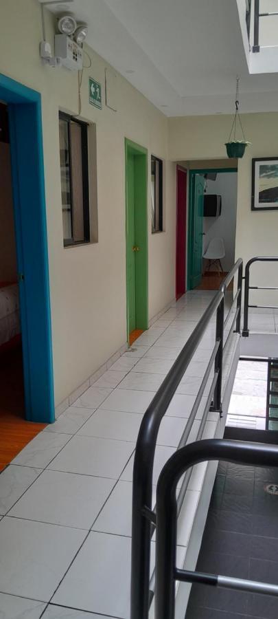 Hostal Brilliant Quito Exterior photo